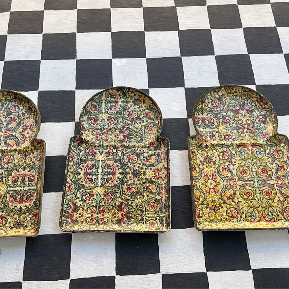 Vintage Decorative Trays with Floral Pattern